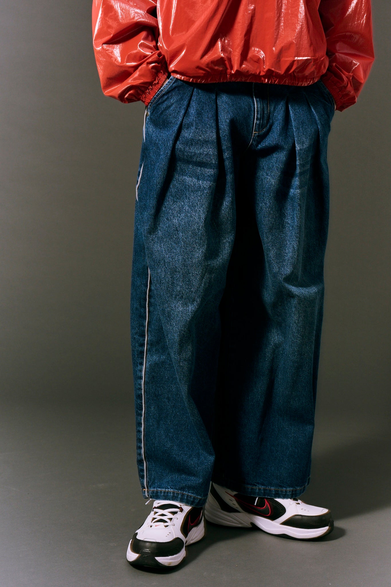 REFLECTIVE DENIM WASHED BLUE DENIM