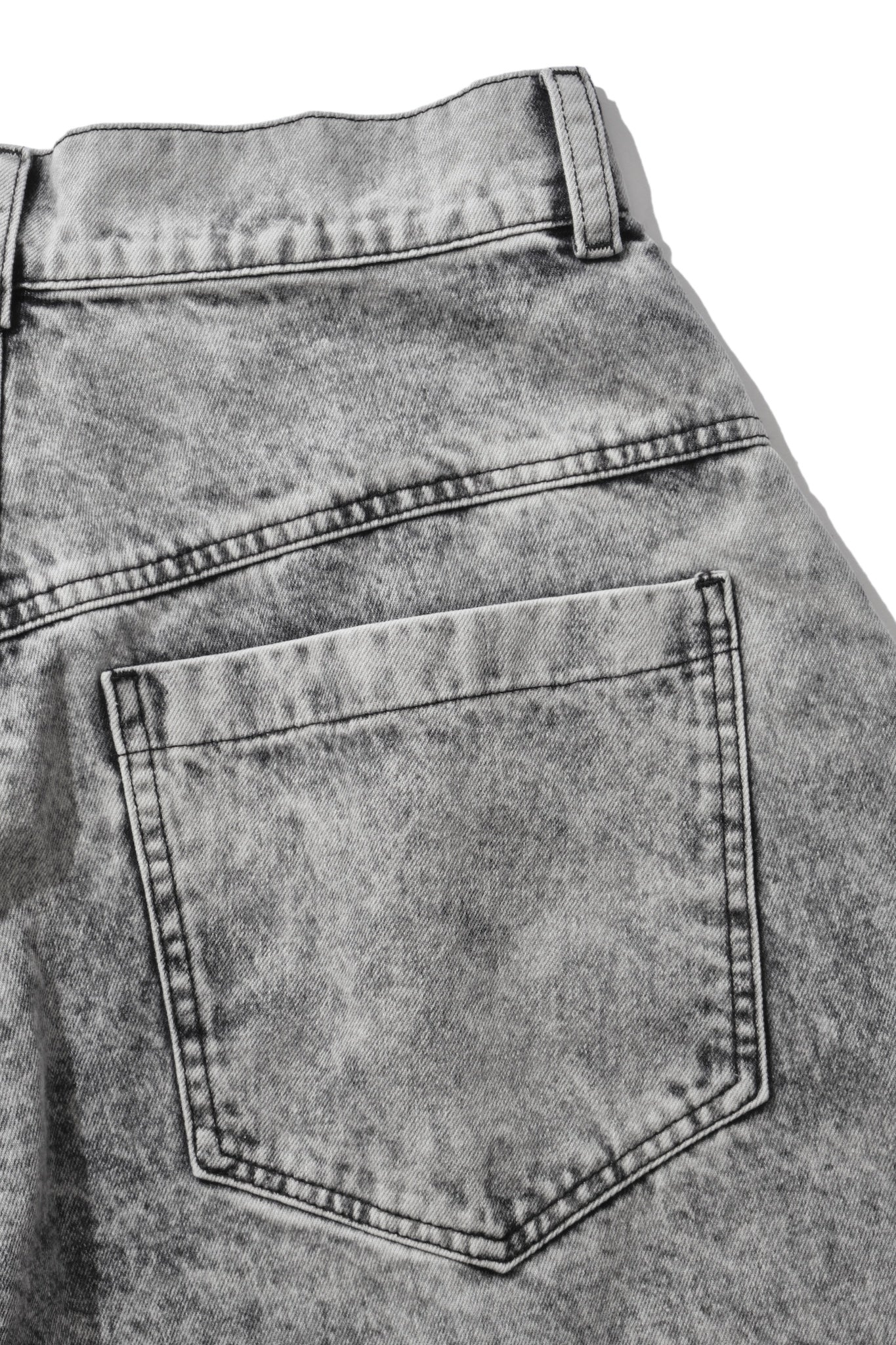 DENIM SHORTS HARD WASH WHITE DENIM